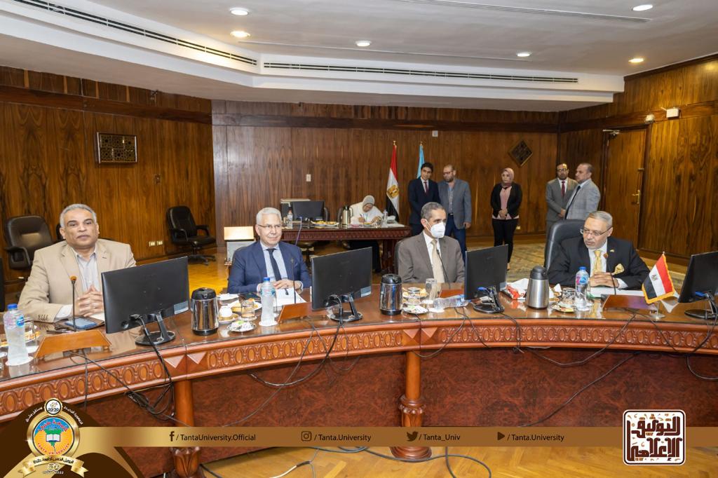 محافظ الغربية: 4267 مواطنا استفادوا من المبادرات الرئاسية والقوافل العلاجية خلال عيد الأضحى المبارك 1 4f351572 fd05 4d84 8d08 207a3572af1725C959D8 6A92 4786 BB2C 00223EB1C9001718826543
