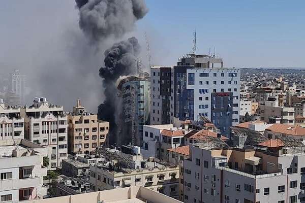 سنتكوم: أجرينا عملية إنزال جوي للمساعدات الإنسانية إلى شمال غزة 1 609fc5cd421aa93c6c3cac841718000643