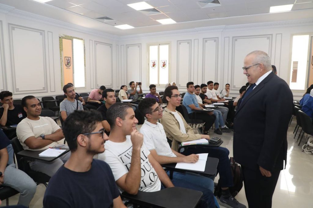 نجاح العام الدراسي الأول بجامعة القاهرة الدولية في 18 برنامجًا دراسيًا 1 681719240785