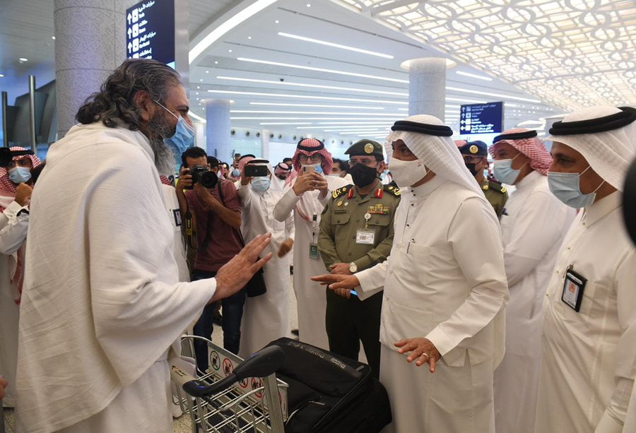 "وزير الحج والعمرة": المملكة تواصل جهودها لخدمة ضيوف الرحمن خلال موسم الحج 1 ElvqD6EXIAQqwW31718008803