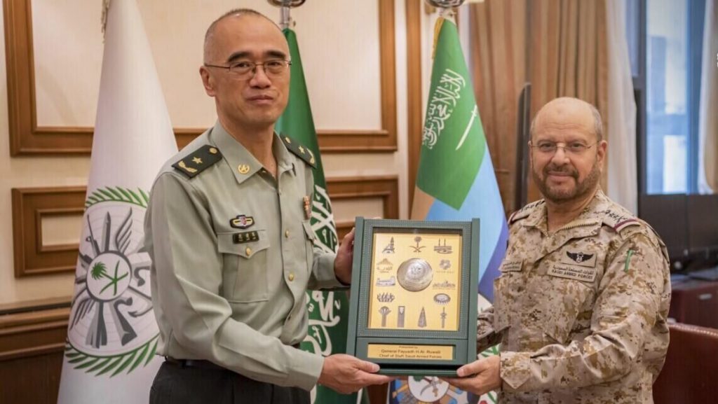 السعودية والصين تبحثان تعزيز آفاق التعاون في المجال العسكري والدفاعي 1 F4ytmpHW4AAtpS e16934634657121719302763