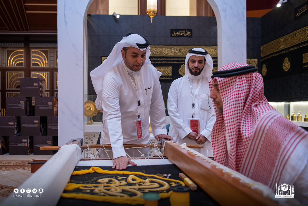 رئيس "شؤون الحرمين" يوجه بإقامة المعرض التوعوي الإثرائي لضيوف الرحمن في موسم الحج 1 FzEE63gWwAAOtqI1717654384