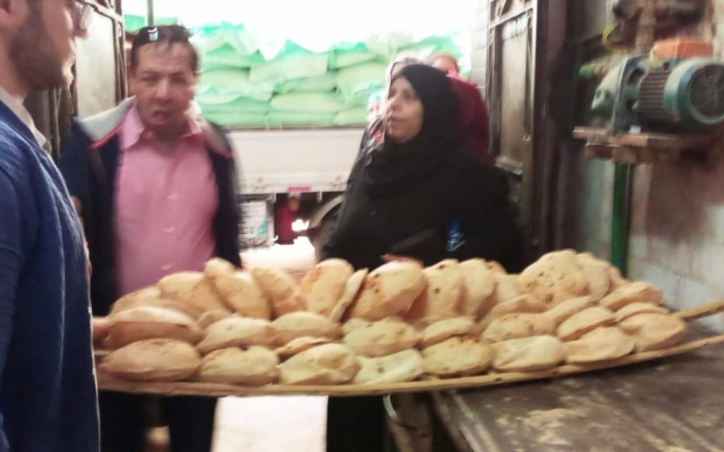 محافظ القاهرة: انتظام عمليات صرف الخبز المدعم للمواطنين دون أي شكاوى 1 IMG 20200327 WA0017 1600x10001717321383