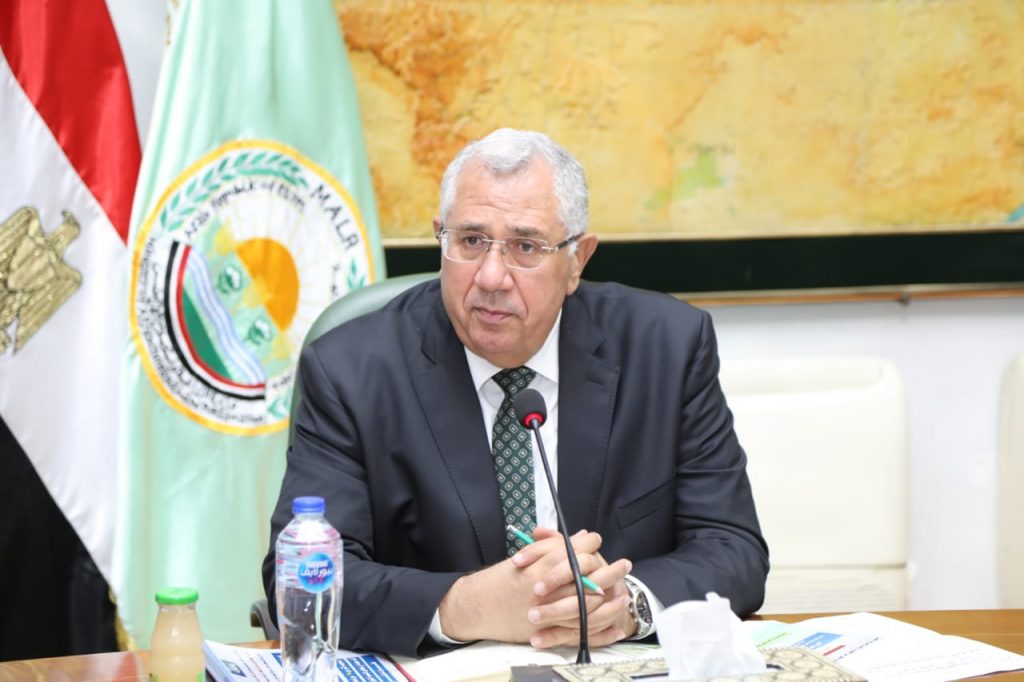 وزير الزراعة يبحث مع مدير جهاز مستقبل مصر التعاون لتحقيق رؤية الدولة في المجال الزراعي 1 IMG 20211025 WA00021717408625