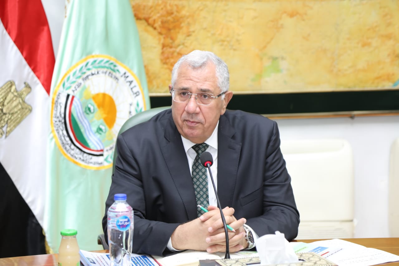 وزير الزراعة يبحث مع مدير جهاز مستقبل مصر التعاون لتحقيق رؤية الدولة في المجال الزراعي 1 IMG 20211025 WA00021717408625