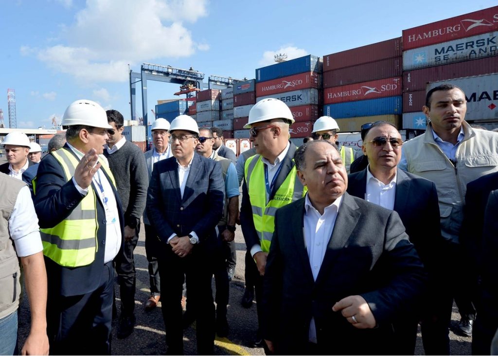 الحمصاني: رئيس الوزراء وجه بسرعة الإفراج عن السلع قبل انتهاء صلاحيتها 1 Image1 12202231166384671702041717530785