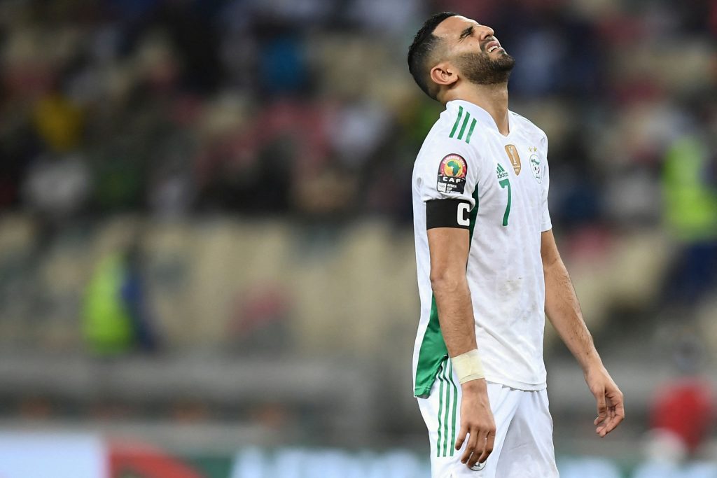 منتخب الجزائر يجري تدريبات استعدادا لمواجهة غينيا الخميس المقبل بتصفيات مونديال 2026 1 alg can 20211717284005