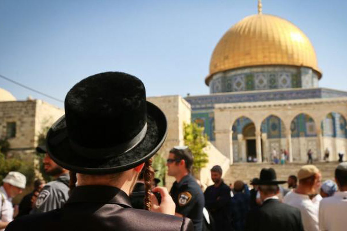 مُستوطنون يقتحمون "الأقصى" واستشهاد فتى فلسطيني مُتأثرًا بإصابته برصاص الاحتلال في أريحا 1 b5a88cb7acbb6f60903668fcc17099cf1717316523
