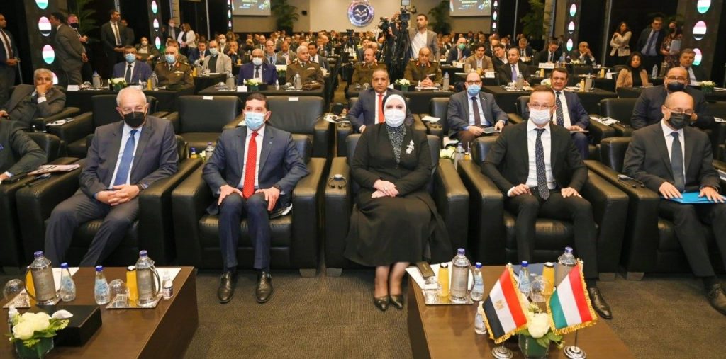 الفلبين: نعمل من أجل تعزيز التجارة والاستثمارات مع المجر 1 elaosboa395481718304244