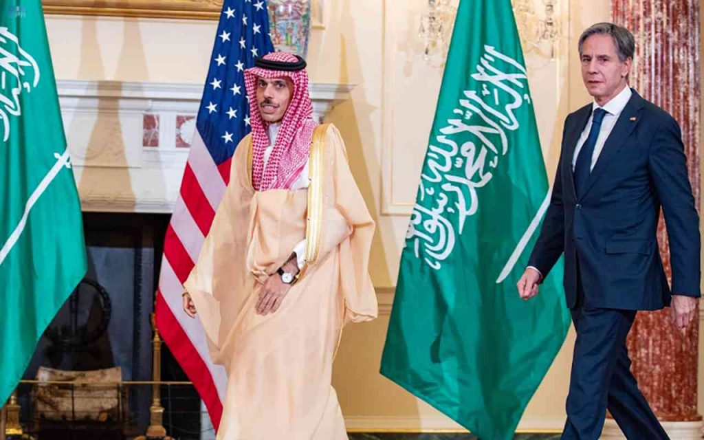 السعودية وكندا تبحثان القضايا الإقليمية والدولية وجهود تحقيق الأمن والاستقرار 1 image1718745303