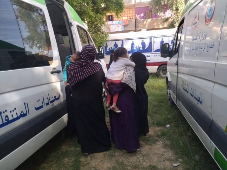 الكشف على 902 مواطن ضمن قافلة طبية بقنا 1