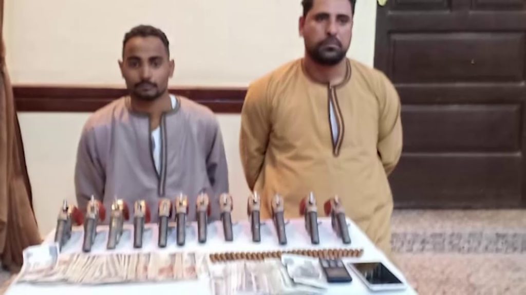 ضبط 5 أشخاص في قنا والجيزة لقيامهم بالإتجار في المواد المخدرة 1 maxresdefault1719397625