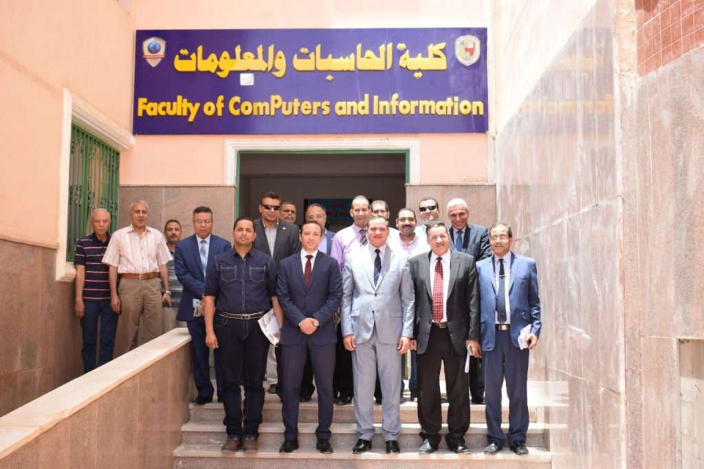 جامعة سوهاج: 3 ملايين جنيه لدعم معامل الحاسبات والذكاء الاصطناعي بالجامعة بأجهزة متطورة 1 r1717839843