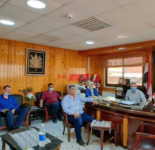صحة دمياط: تقديم الخدمات الصحية لأكثر من 22 ألف مواطن خلال أجازة عيد الأضحى المبارك 1 اجتماع وكيل الصحة بدمياط e16262669715581719067324