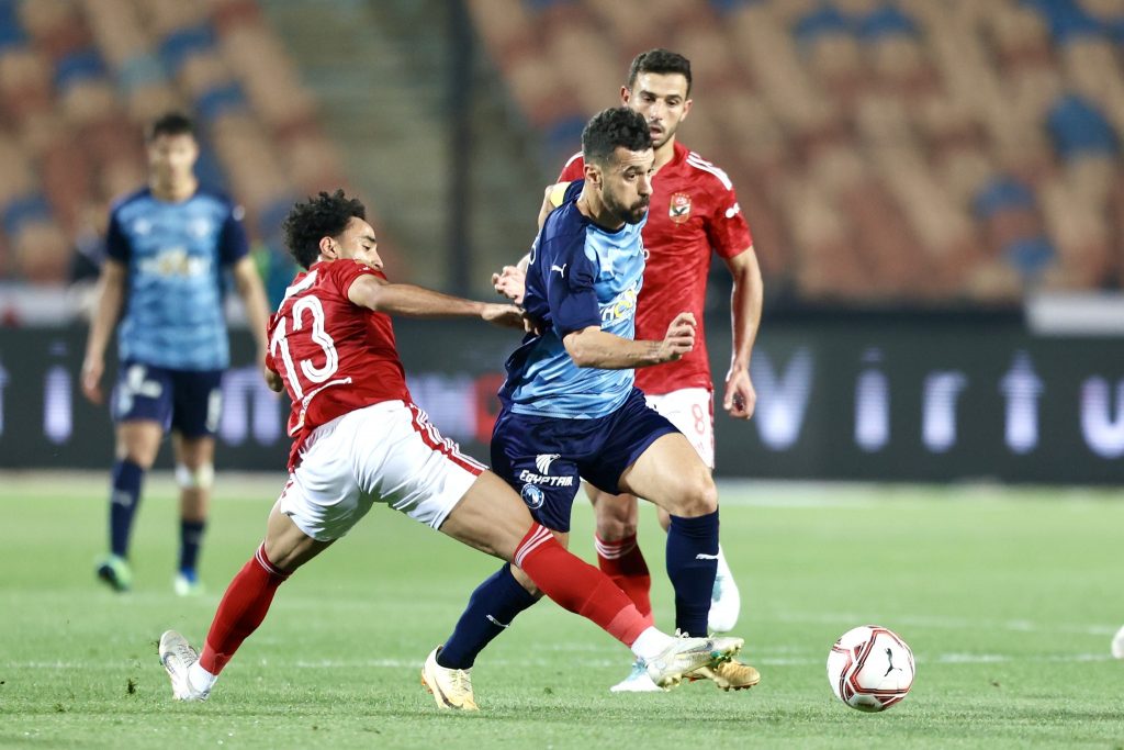 وسام يتقدم وماييلي يتعادل.. انتهاء الشوط الأول للقاء الأهلي وبيراميدز بالتعادل 1-1 1 عبد الله السعيد بيراميدز الأهلى1720811106
