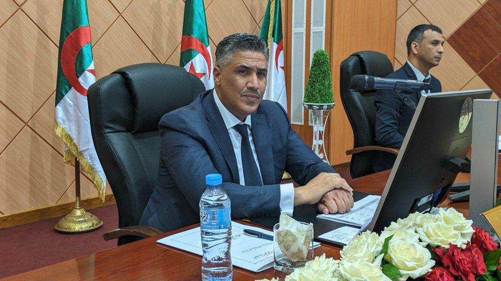 وزير الإسكان يعقد اجتماعا مع رئيس الجهاز المركزي للتعمير والأجهزة التابعة لنقل توجيهات الرئيس بسرعة إنجاز المشروعات 1 وزير السكن 11720251424