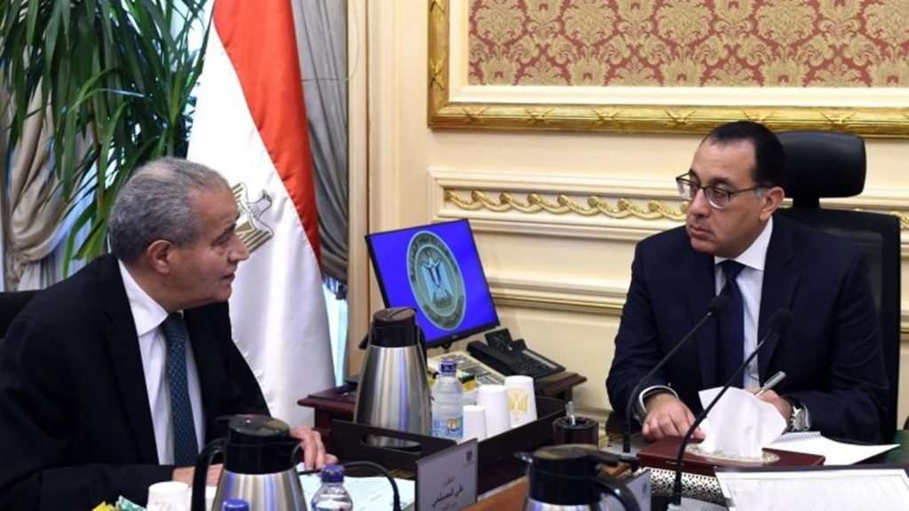 وزير التموين يبحث مع وفد اتحاد الغرف التجارية ضبط الأسواق والأسعار 1 12202227148351342201971720974303