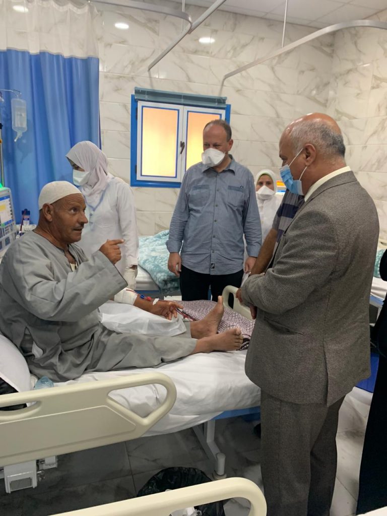 محافظ الغربية يطمئن على توافر الاحتياجات الطبية المقدمه لمرضى الغسيل الكلوي بالمجمع الطبي 1 134266 IMG 20200928 WA00141721059805