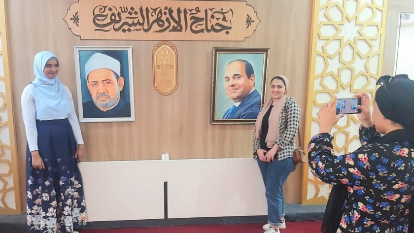 خلال أسبوع.. جناح الأزهر بـ"الإسكندرية للكتاب" يقدم ألفي فتوى وينظم 5 ورش حكي و60 مبادرة وورشة عمل 1 145302872516582676871721575323