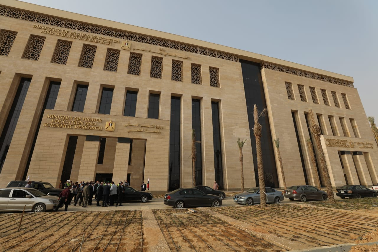 وزارة التعليم العالي: الحكومة مهتمة بسرعة إنشاء المدينة الطلابية العالمية بالعاصمة الإدارية 1 161781090601721811724