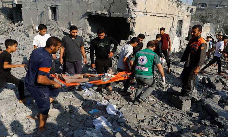 مُمثل الصحة العالمية بالأراضي الفلسطينية: 270 مريضًا غادروا مُستشفى غزة الأوروبي في خان يونس بأوامر إخلاء إسرائيلية 1 16984334261601719935885