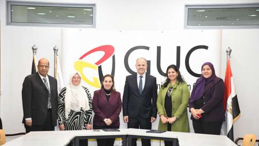 رئيس مجلس أمناء الجامعة الألمانية بالقاهرة: خريجو كلية الحقوق لديهم فرص للعمل في أي دولة بالعالم 1 179763537515499565341721926565