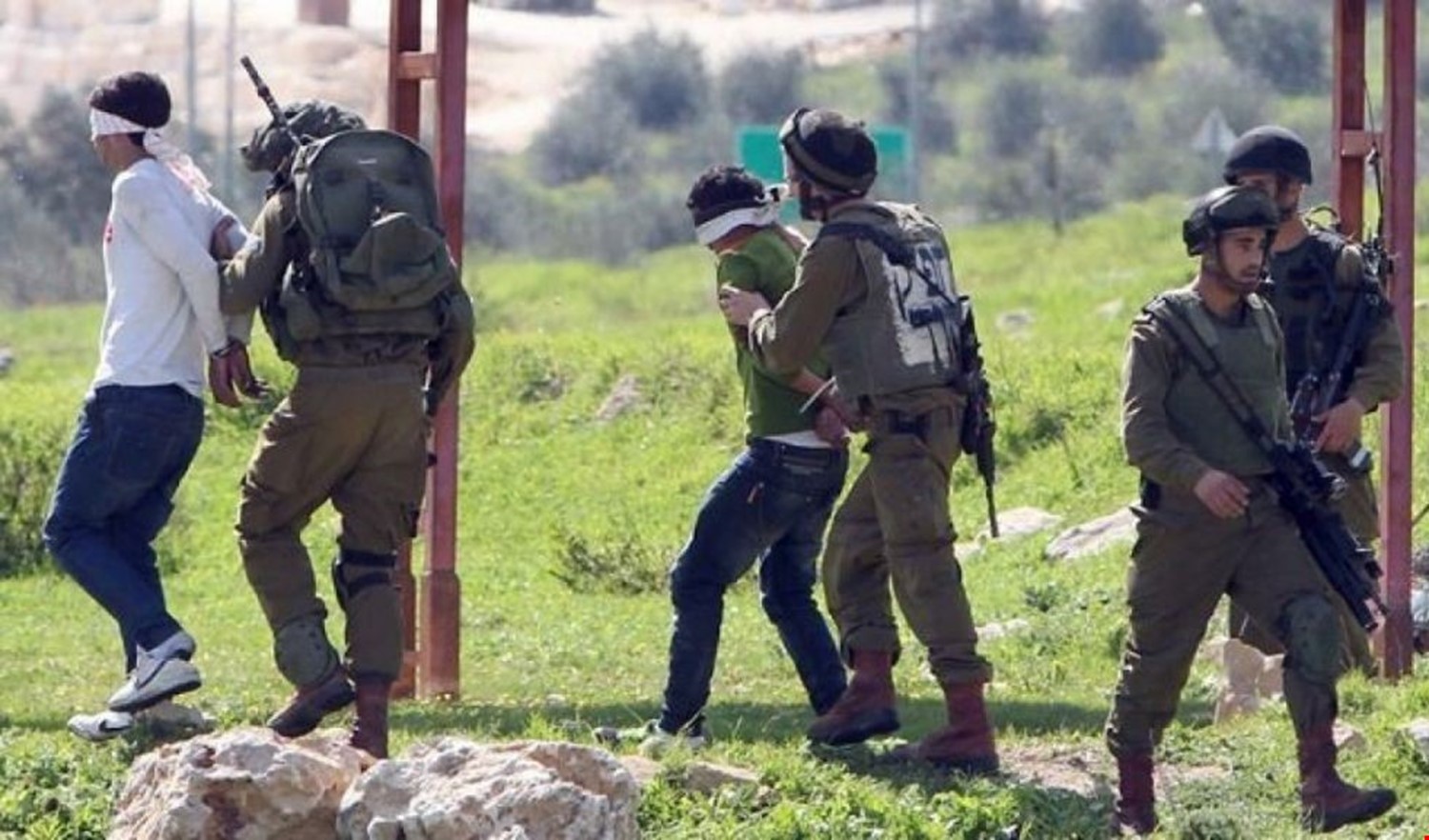 اعتقال 22 فلسطينيا من الضفة.. وتقرير فلسطيني يرصد انتهاكات الاحتلال بالضفة خلال النصف الأول من 2024 1 2 51719912125