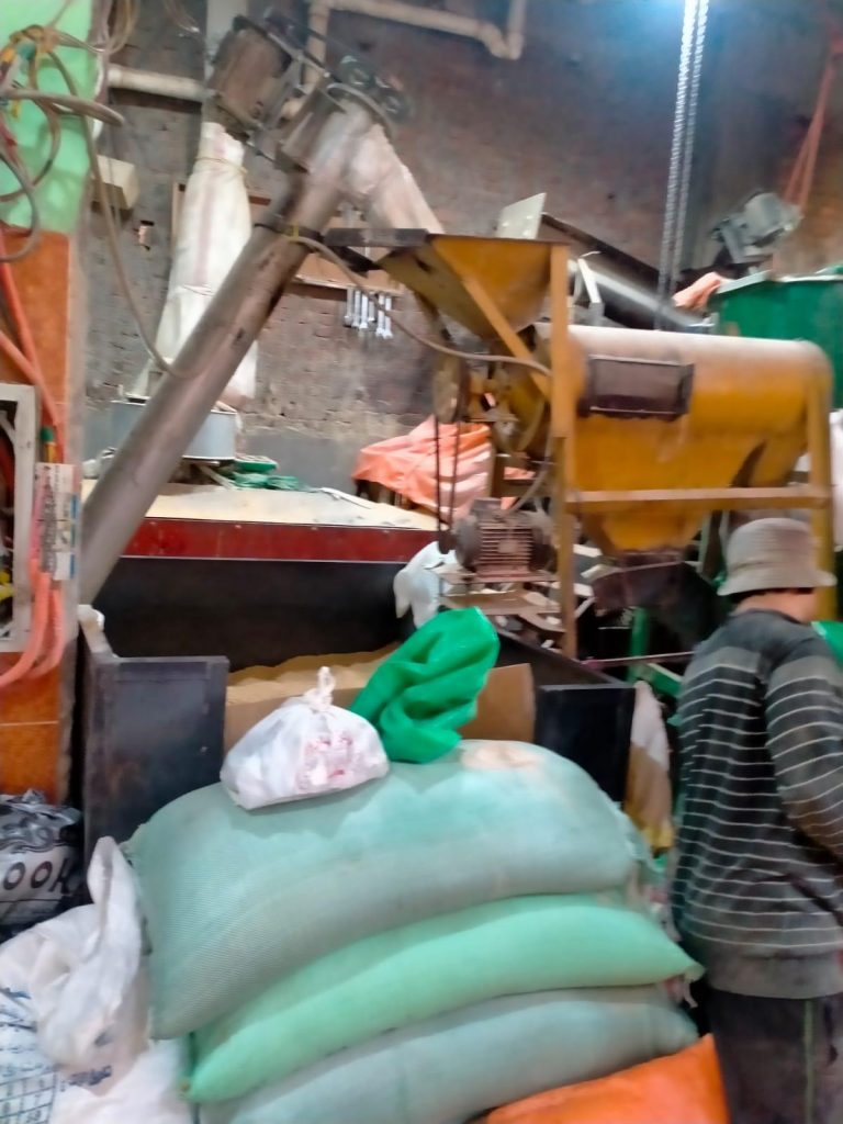 ضبط 3 أطنان لحوم فاسدة داخل مصنع غير مرخص بالشرقية 1 202112032004038801722333844