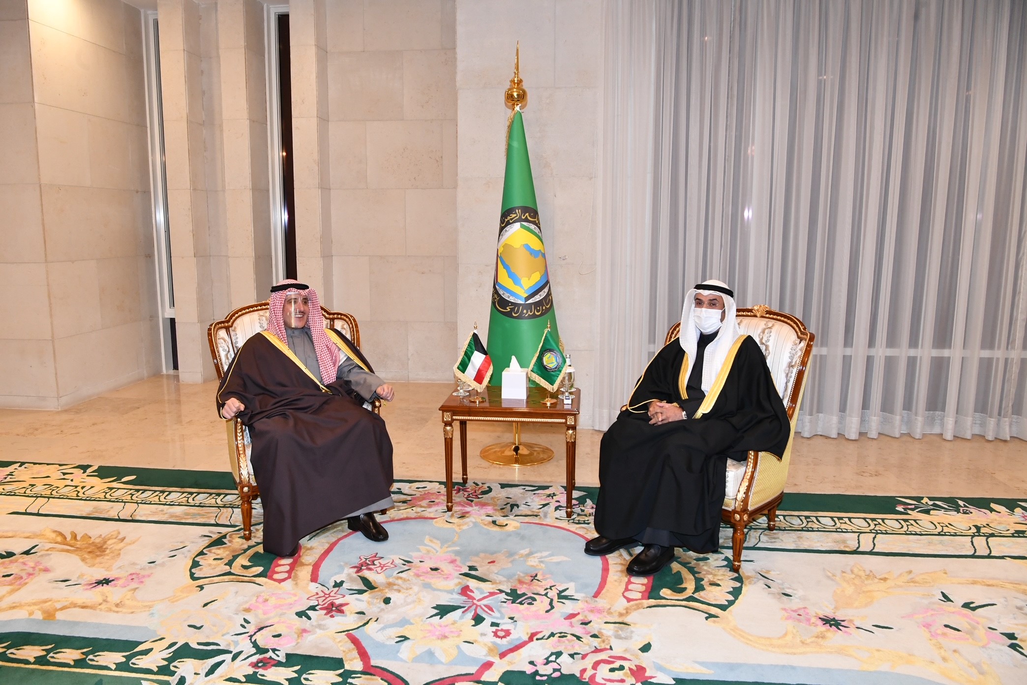وزير الخارجية والهجرة يتلقى اتصالات من أمين عام مجلس التعاون الخليجي ووزيري خارجية اليونان والبحرين 1 31856785 f340 4730 a55c 7297622726c01720101306