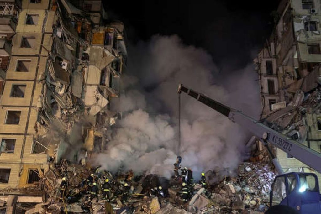 أوكرانيا: مقتل وإصابة 52 شخصًا جراء قصف روسي على دنيبرو 1 3eed54e3e64f7401d9f5a92c6dae1c211720029843