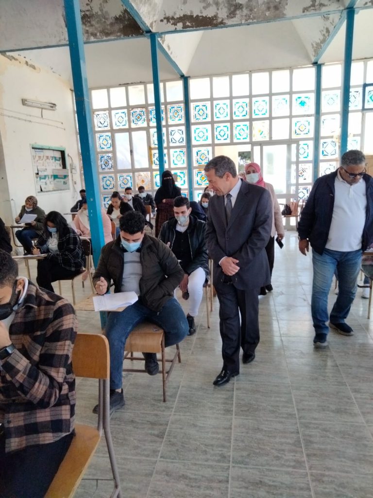 نائب رئيس جامعة جنوب الوادي يتفقد اختبارات القدرات بكلية التربية الرياضية 1 5671722194883