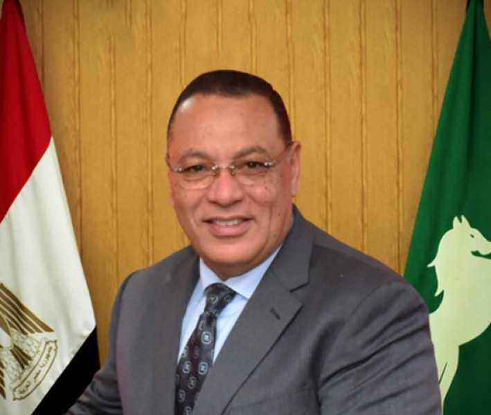 محافظ الشرقية يُهنئ الطالب الحاصل على المركز الثاني على مستوى الجمهورية في الثانوية الأزهرية 1 589670 L1722416405