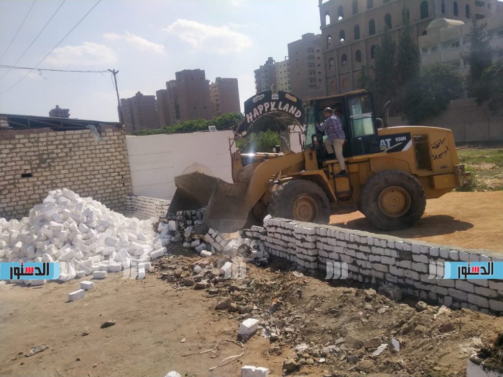 إزالة 13 حالة تعد على أراضي زراعية ومخالفات بناء بأسيوط 1 6561722088383