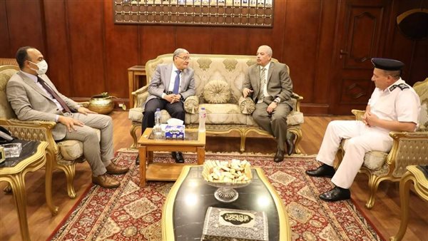 محافظ المنيا: لا نجاح إلا بتعاون الاجهزة التنفيذية والبرلمانية لخدمة أبناء المحافظة 1 6661721143806