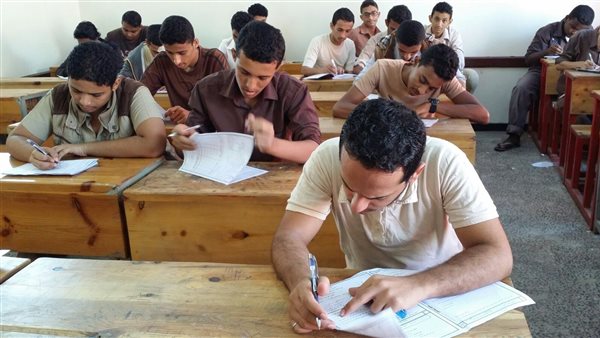 ضبط طالب بالبحيرة لقيامه بإدارة عدد من المجموعات الإلكترونية بزعم تسريب امتحانات الثانوية العامة 1 9661721118066