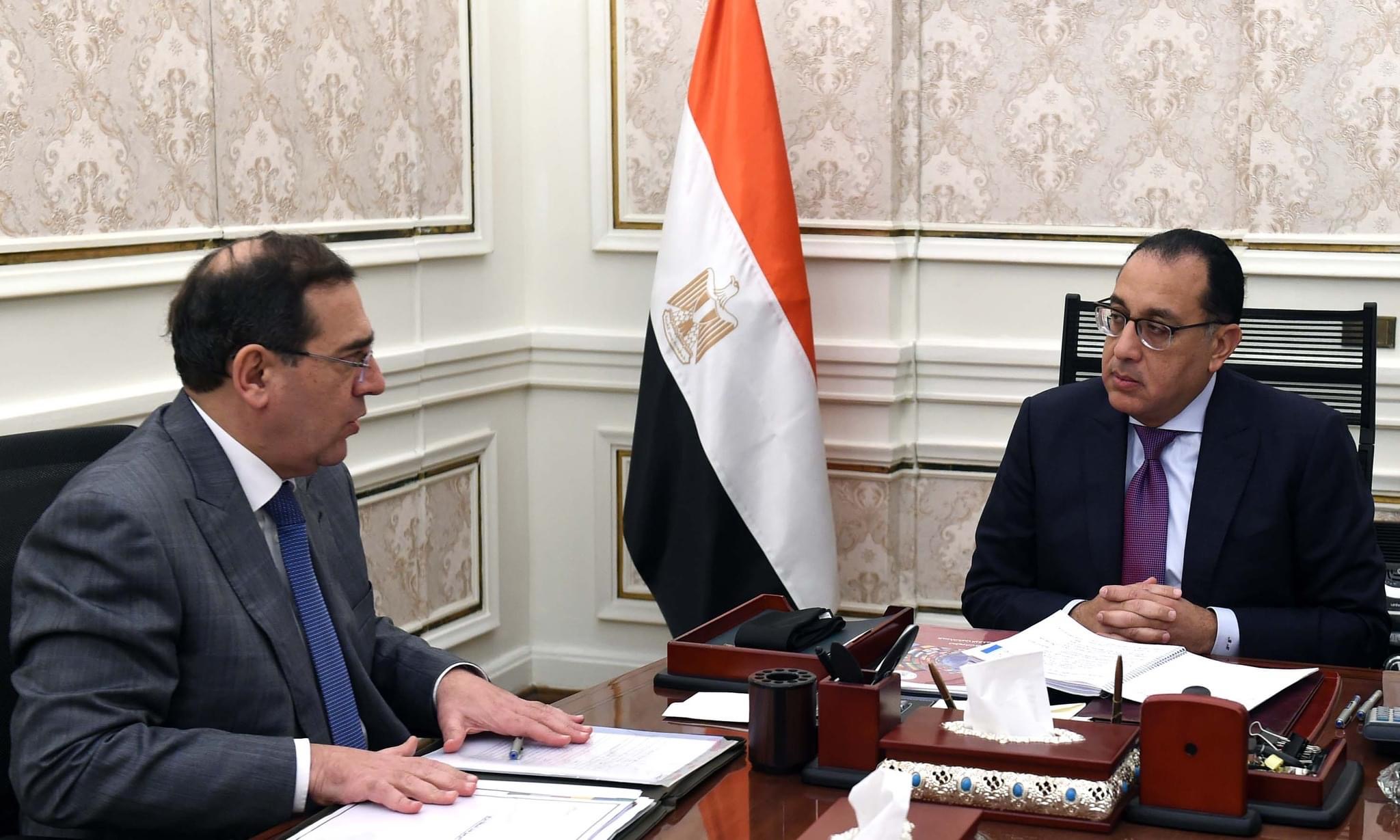 رئيس الوزراء يتابع مع وزير البترول عددا من الملفات ذات الأولوية الجاري العمل بشأنها في الوزارة 1 FA74FF29 18A5 402E AFEF AF7151D2DED21721736608