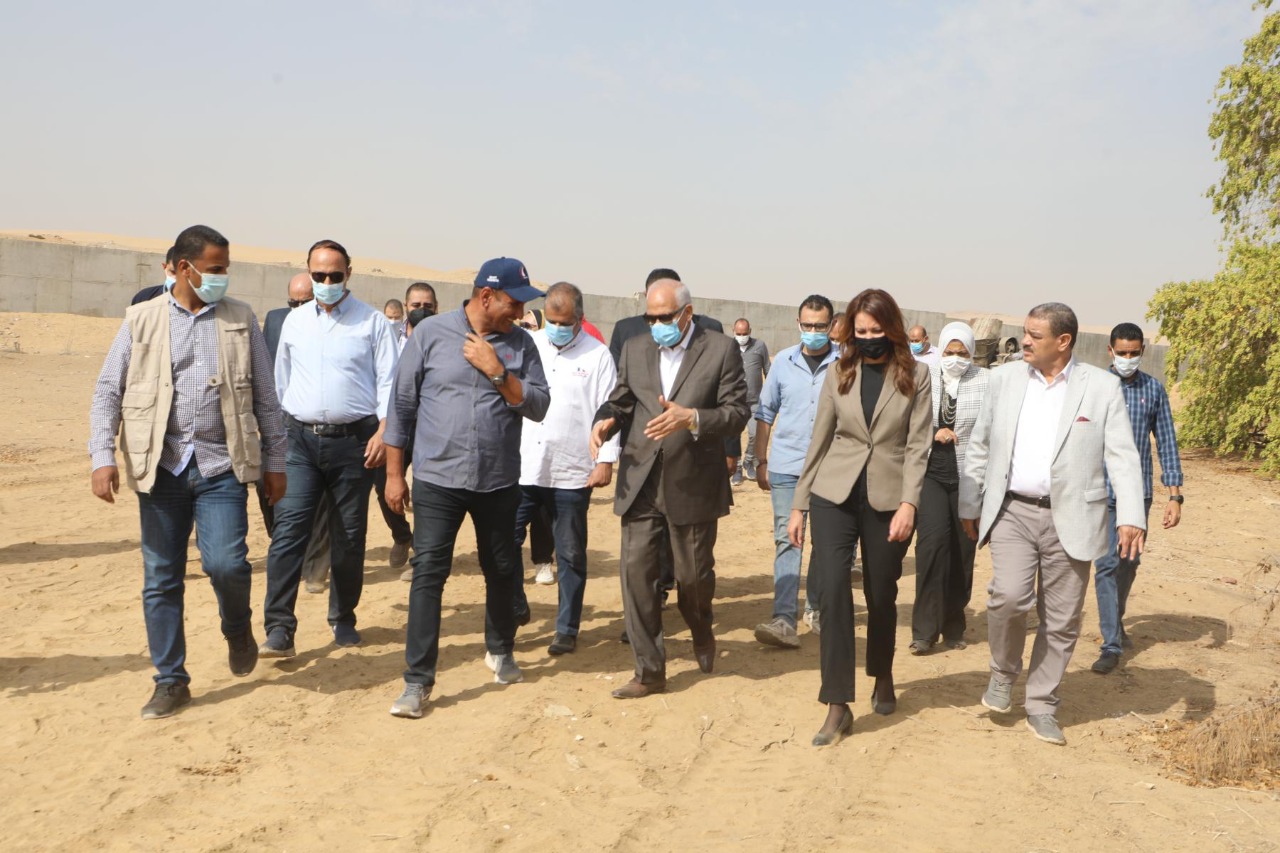 محافظ الجيزة:إسطبلات حضارية لخدمة المنطقة الأثرية بالأهرامات مقامة بأعلى المعايير البيئية 1 IMG 20211103 WA00231721224984