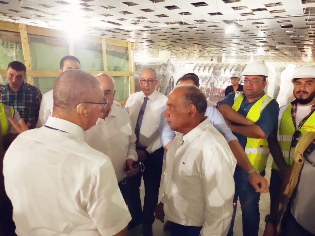 وزير قطاع الأعمال: تطوير شركات الغزل والنسيج يأتي في إطار التوجه العام لدعم الصناعة الوطنية 1 IMG 20220828 WA011511720641604