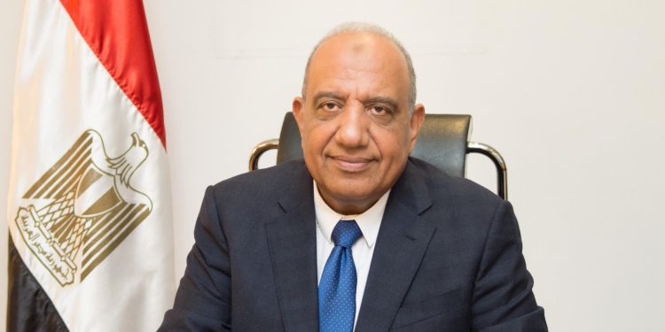 وزير قطاع الأعمال: تنمية الصناعات الدوائية والاستغلال الأمثل للأصول لتعزيز الإنتاجية ودعم التصنيع المحلي 1 IMG 20230423 153540 scaled e1682501774847