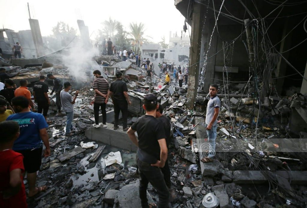 6 شهداء ومصابون جراء غارة اسرائيلية استهدفت منشأة تؤوي نازحين في خان يونس 1 WhatsApp Image 2023 10 18 at 91721507523