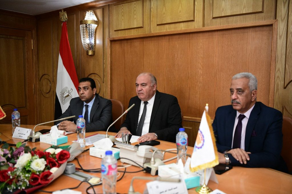 محافظ قنا يؤكد عمق الراوبط وأواصر المحبة والإخاء بين المسلمين والأقباط 1 elaosboa406821721236805
