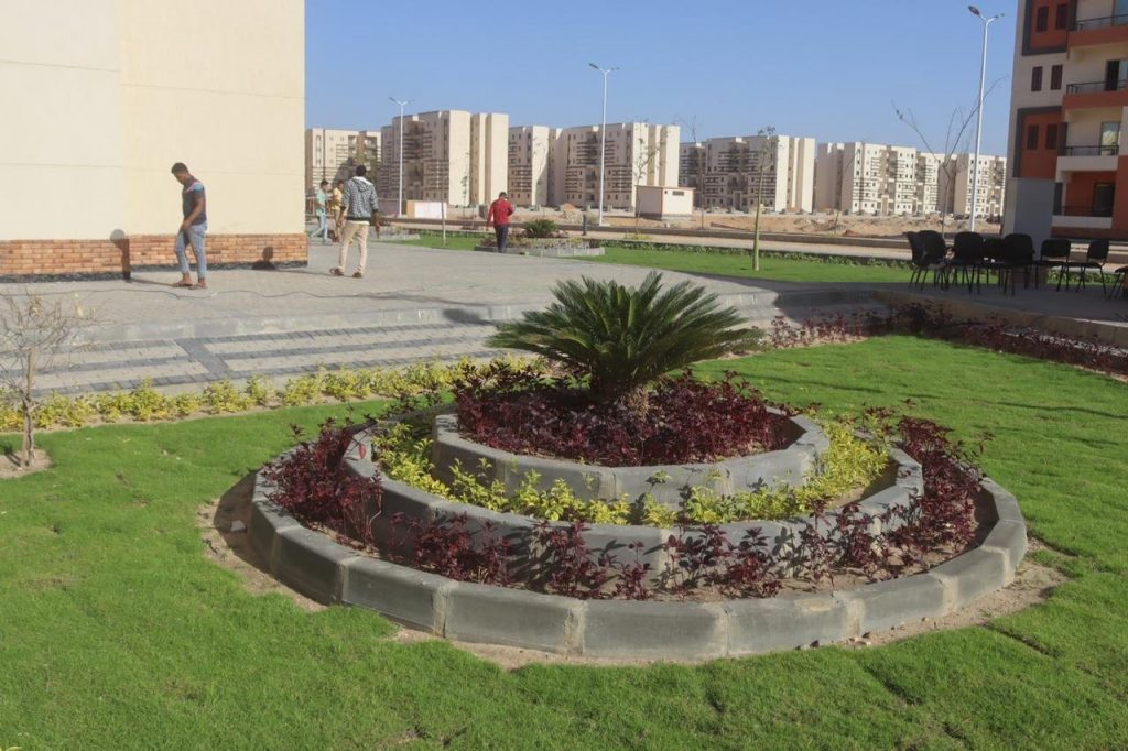 رئيس جهاز "العاشر من رمضان" يتابع الأعمال الجارية بمشروع "سكن لكل المصريين" 1 elaosboa794621721554863