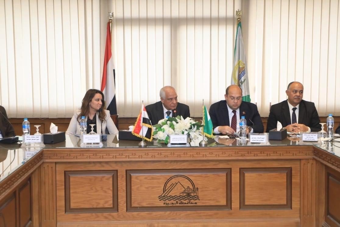 محافظ الجيزة : نسعى بالتعاون مع كافة الجهات لتحقيق تجربة سياحية فريدة لزوار الأهرامات والمنطقة الأثرية 1 elaosboa852031721217725
