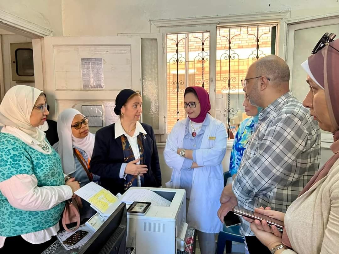 وكيل صحة الإسكندرية يؤكد تقديم الدعم لتذليل معوقات تحقيق معايير الاعتماد بالمنشآت الصحية 1 elaosboa964151721034783