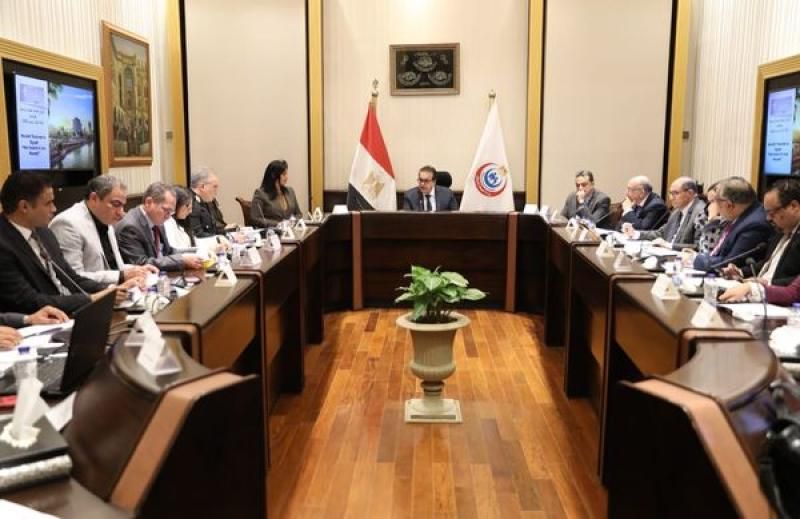نائب وزير الصحة يترأس أول اجتماع للأمانة الفنية للسياحة العلاجية بتشكيلها الجديد 1 fb0d5914671721988456