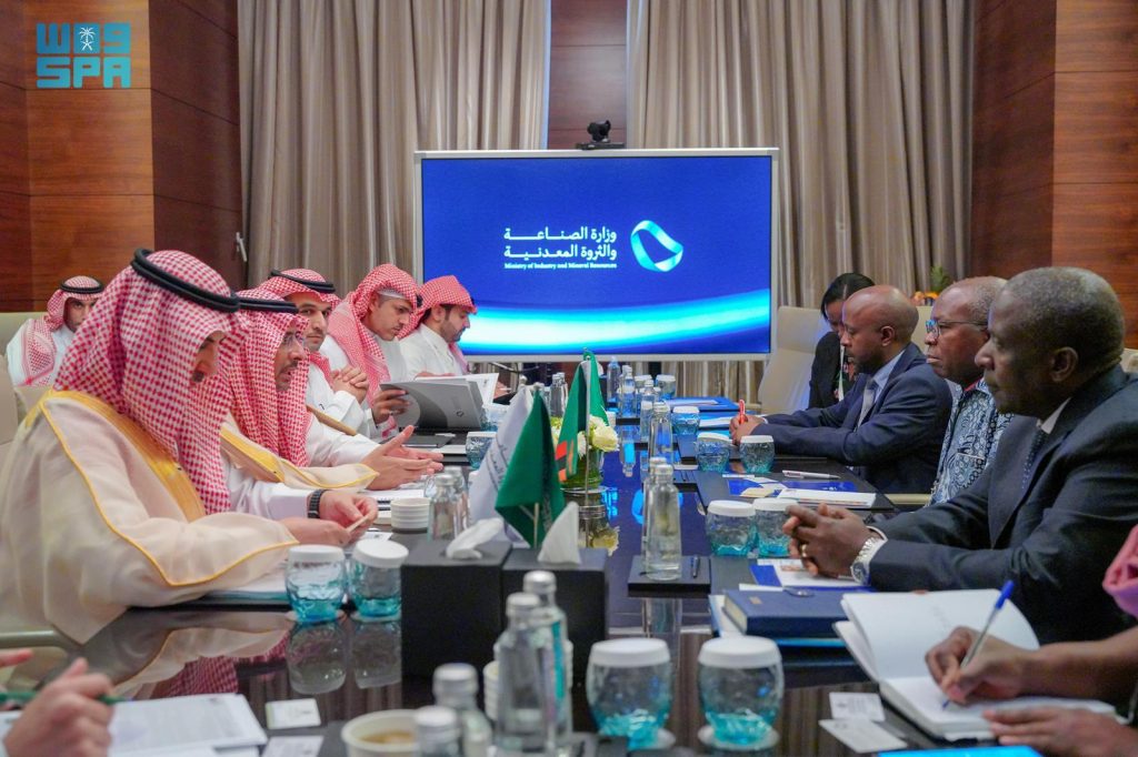 السعودية تعزز علاقاتها مع البرازيل وتشيلي في قطاعي الصناعة والتعدين 1 yDk5rfGgNXXB2jLauy3yIL6mWugWtHY3IBy76xWf1721577004