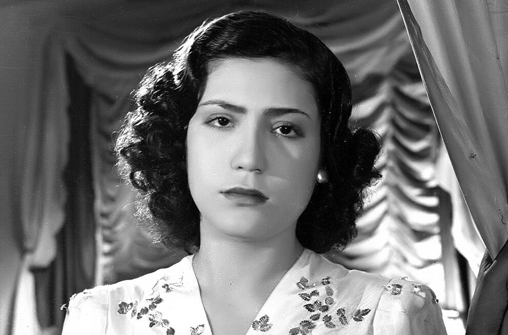 صورة نادرة خاصة بشهريار النجوم لأول أعمال الفنانة سميحة أيوب فيلم المتشردة عام 19471722436323