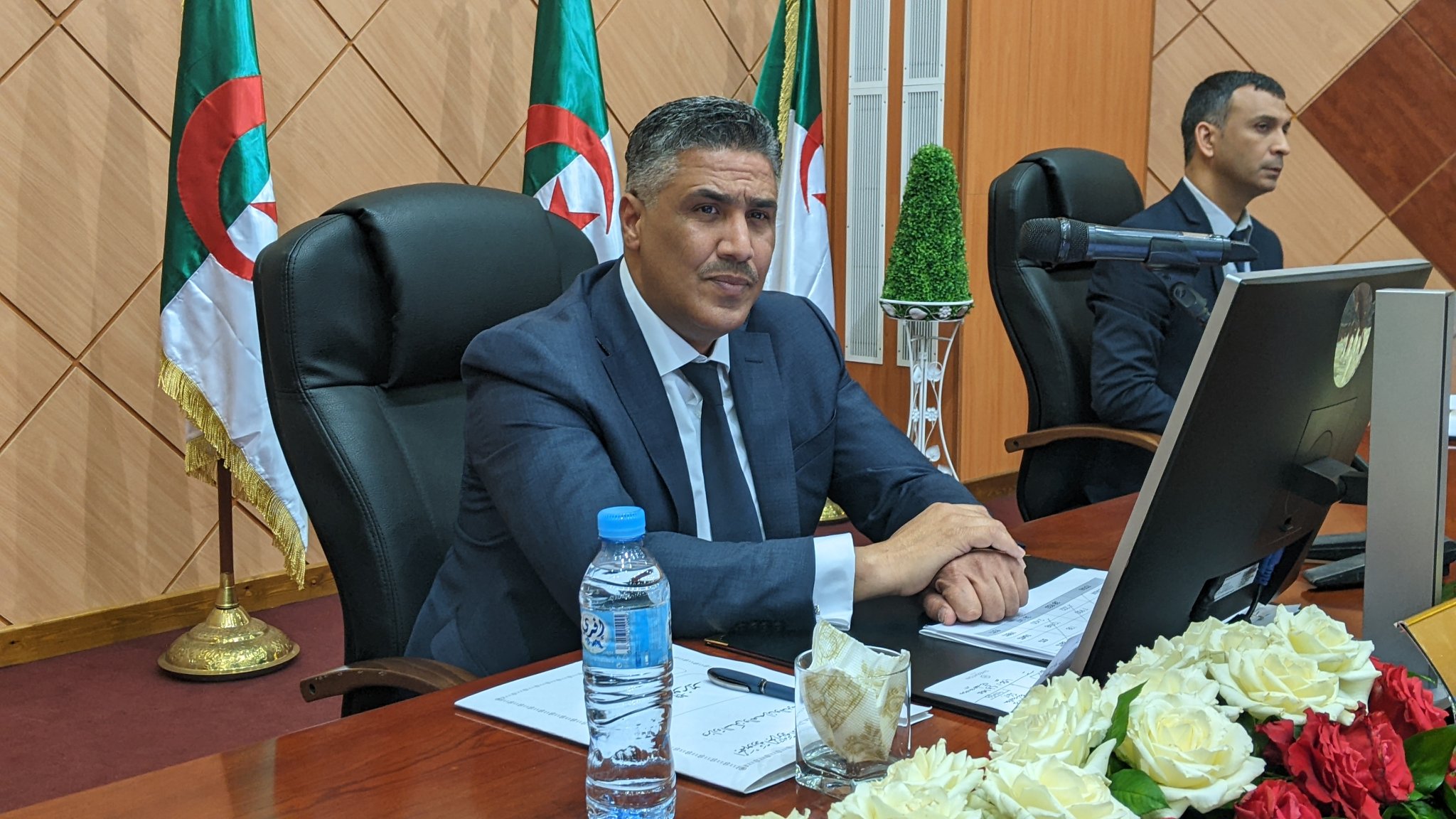 وزير الإسكان يعقد اجتماعا مع رئيس الجهاز المركزي للتعمير والأجهزة التابعة لنقل توجيهات الرئيس بسرعة إنجاز المشروعات 1 وزير السكن 11720251424