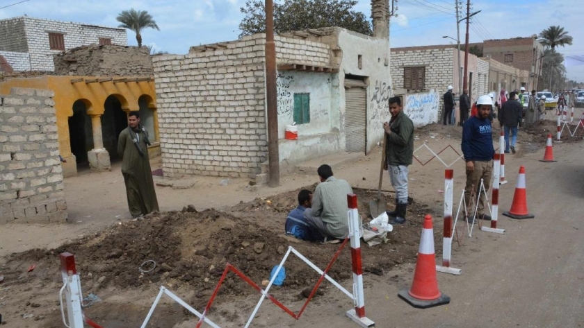محافظ المنيا يؤكد استمرار جولاته بالمشروعات الجارى تنفيذها وحل اى معوقات امامها لضمان الانتهاء منها 1 180662830415867704451724764684