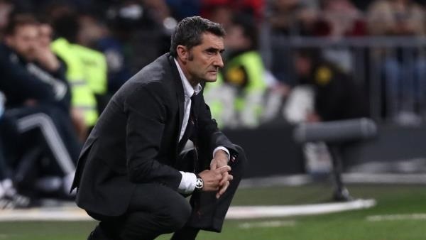 مدرب برشلونة سعيد بالفوز أمام ريال مدريد ويشيد بمهاجم الفريق باو فيكتور 1 1931722769684